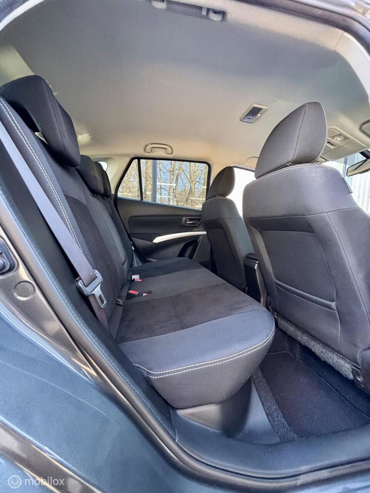 Vehicle Image 13