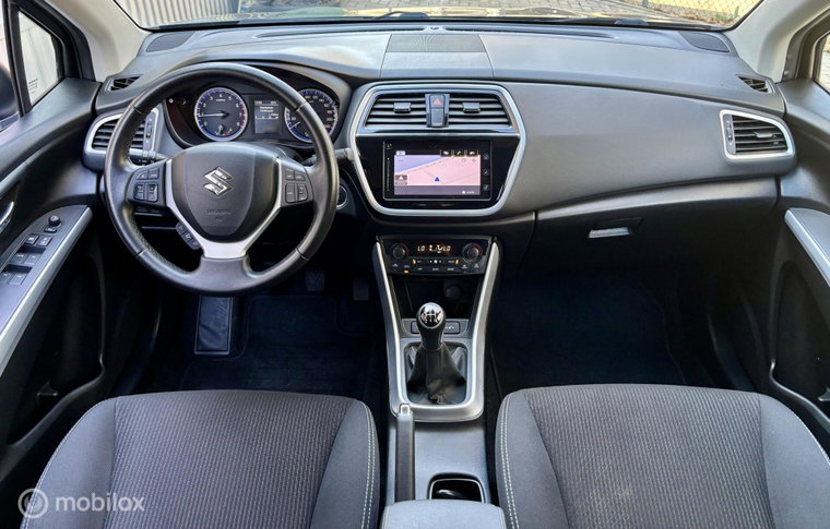 Vehicle Image 10