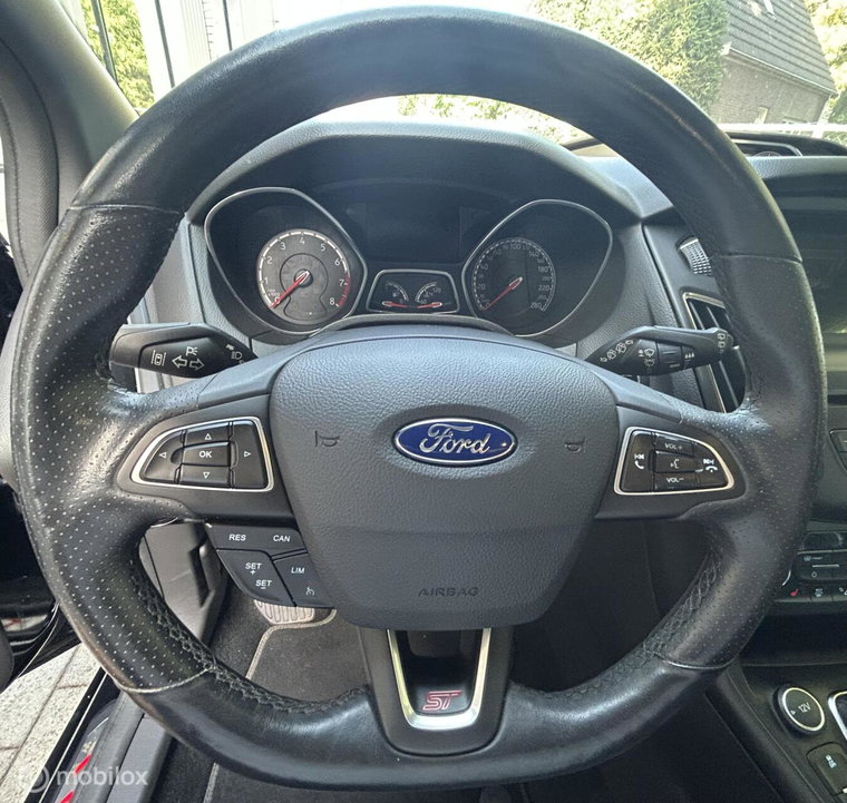 Vehicle Image 26