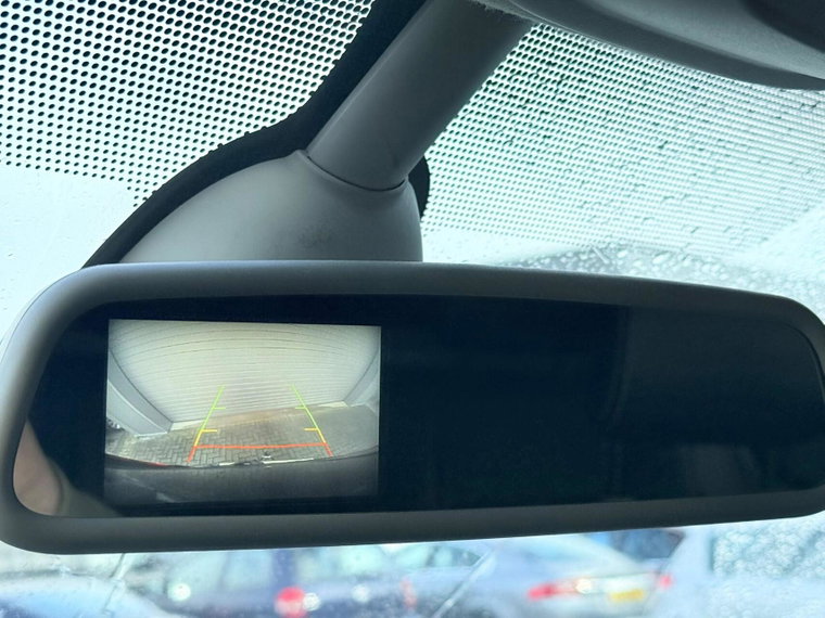 Vehicle Image 17