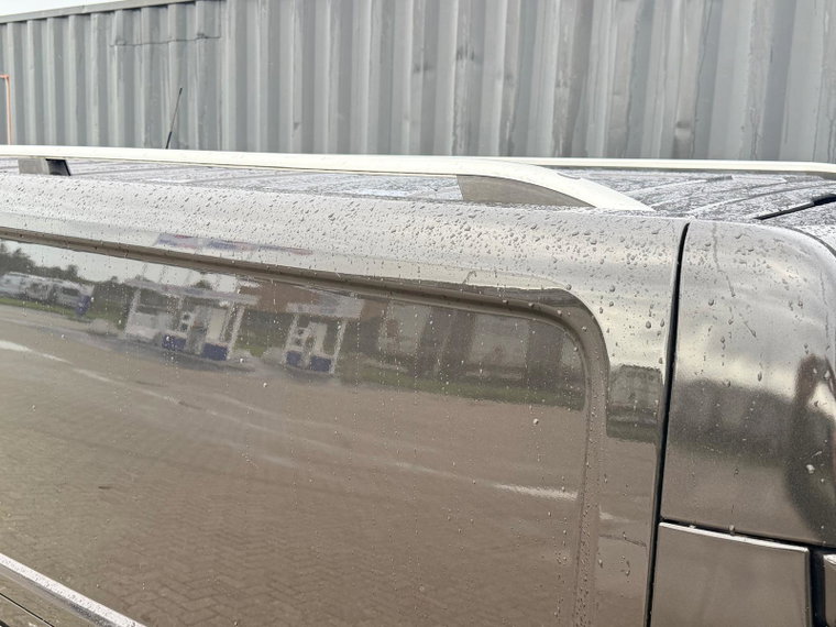 Vehicle Image 28