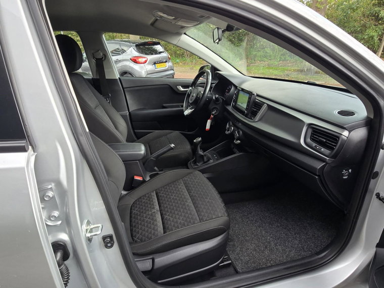 Vehicle Image 17