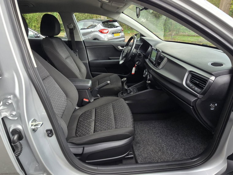 Vehicle Image 21