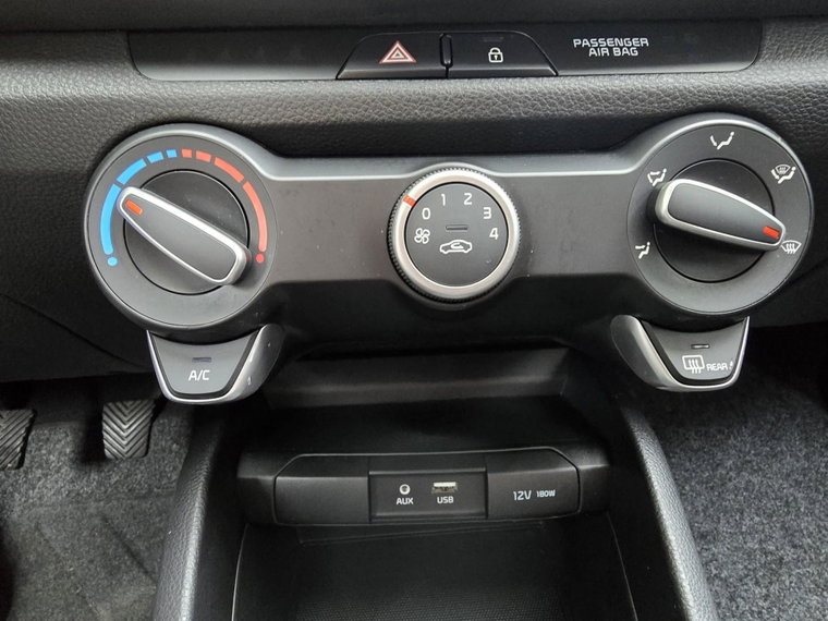 Vehicle Image 28