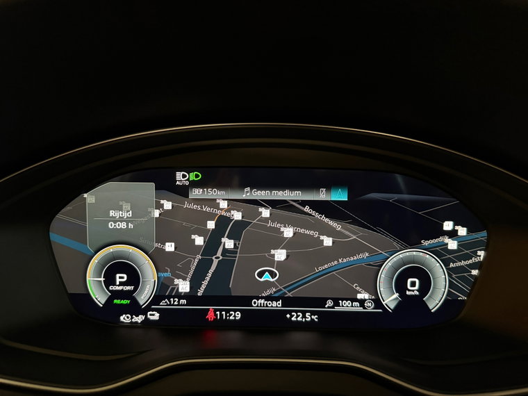 Vehicle Image 32