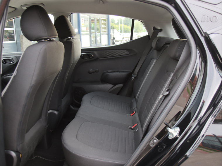 Vehicle Image 12