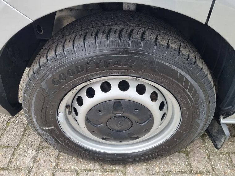 Vehicle Image 20