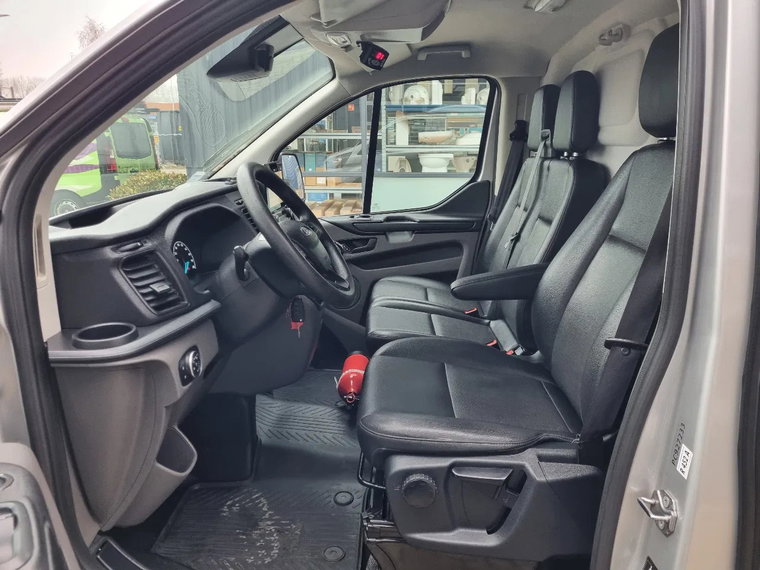Vehicle Image 22