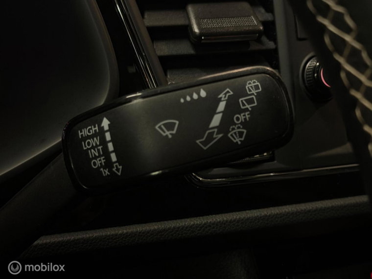 Vehicle Image 48
