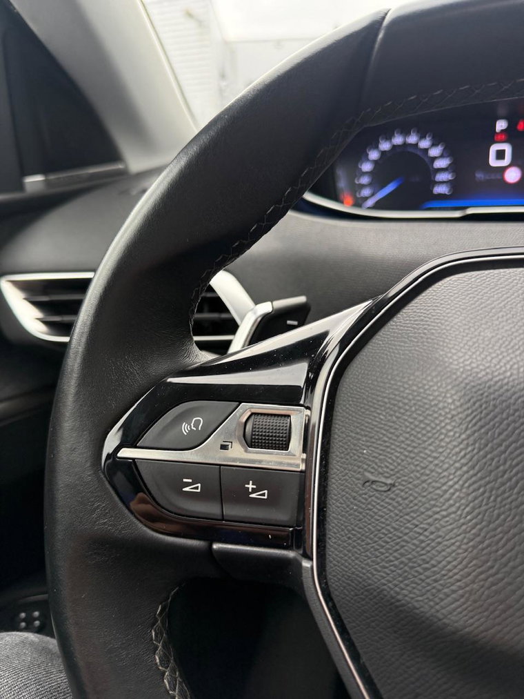 Vehicle Image 37