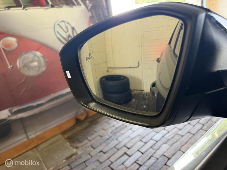 Vehicle Image 41