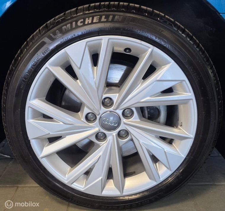 Vehicle Image 38