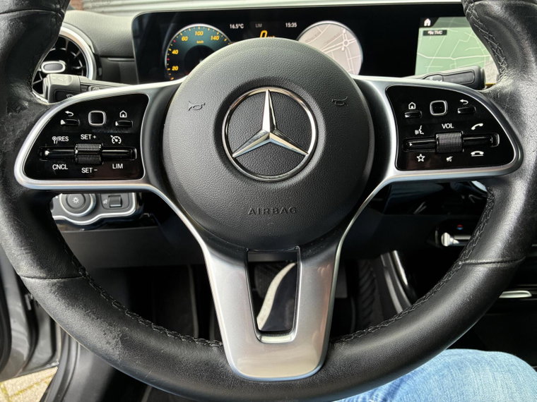 Vehicle Image 29