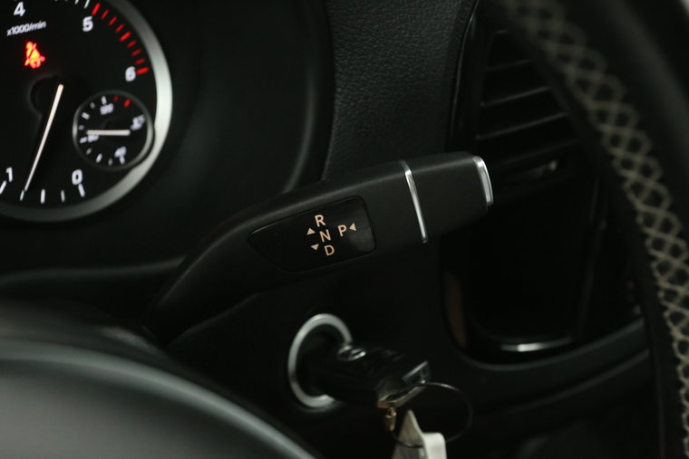 Vehicle Image 17