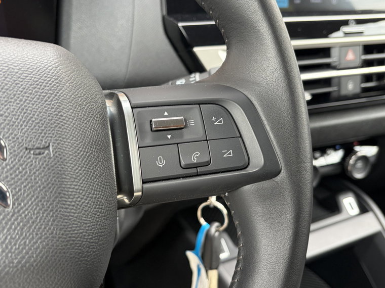 Vehicle Image 28
