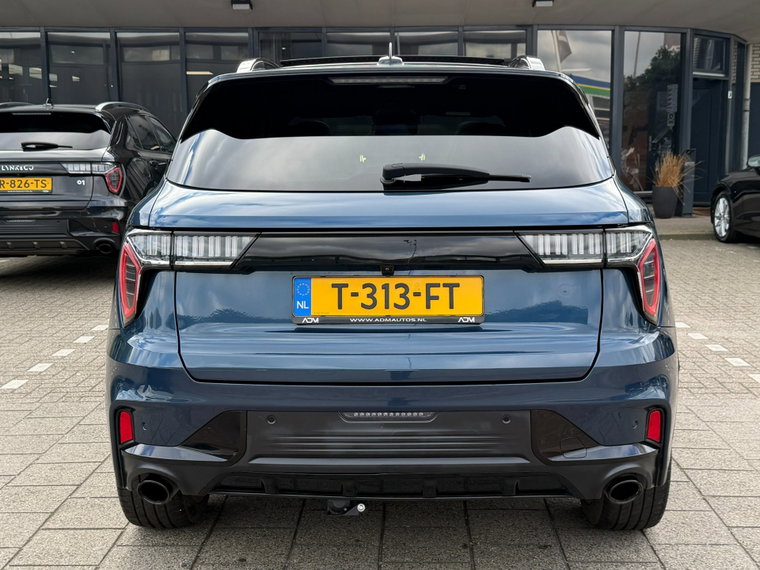 Vehicle Image 16