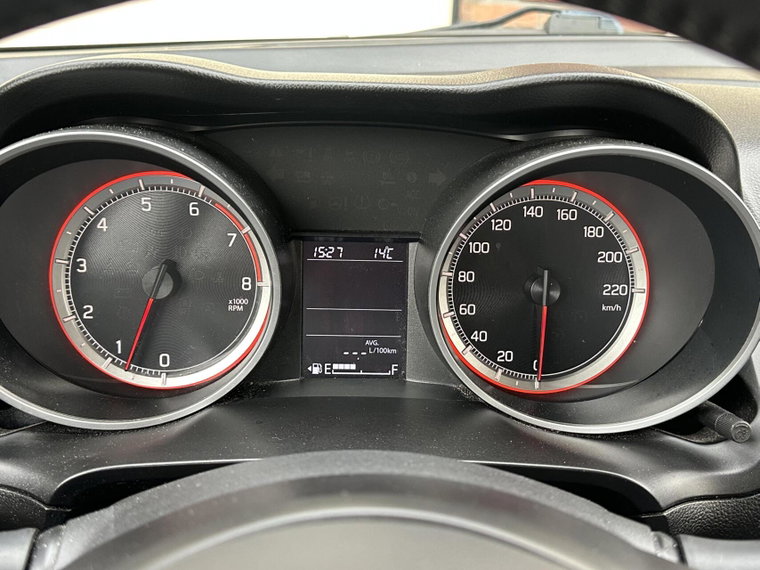 Vehicle Image 12