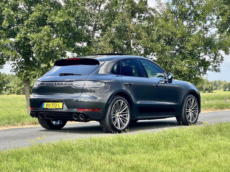 Vehicle Image 35
