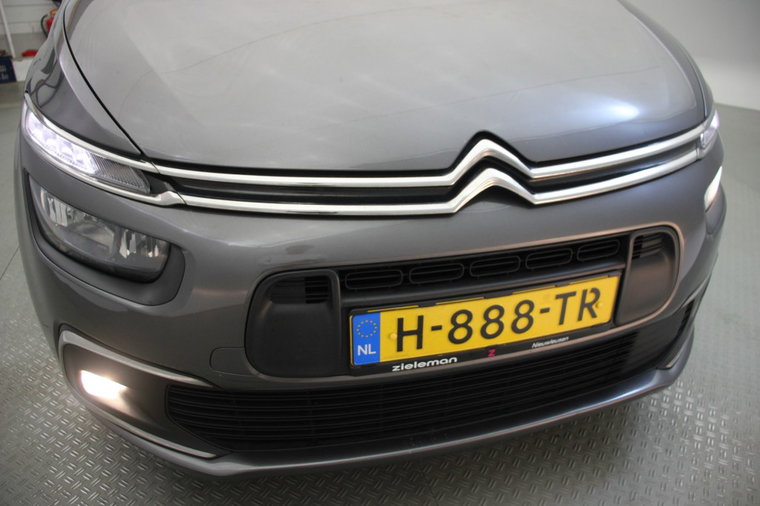 Vehicle Image 30