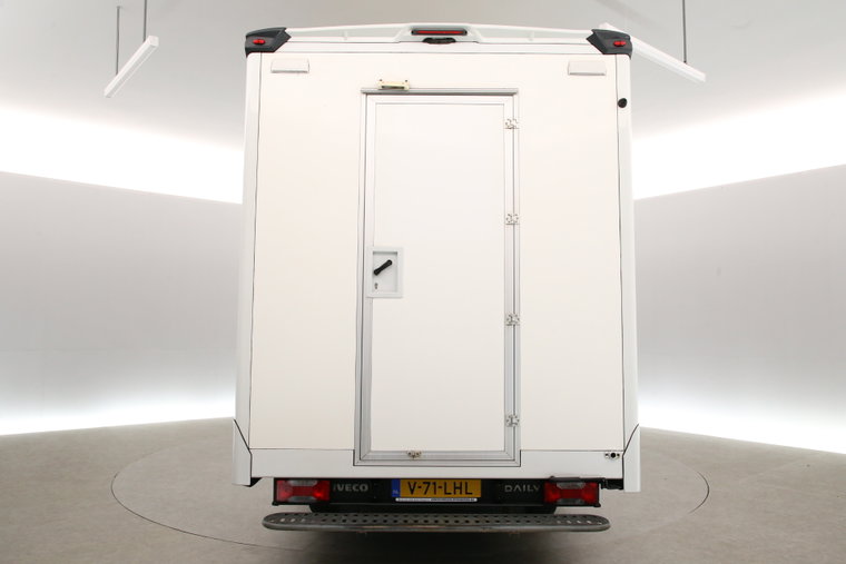 Vehicle Image 33