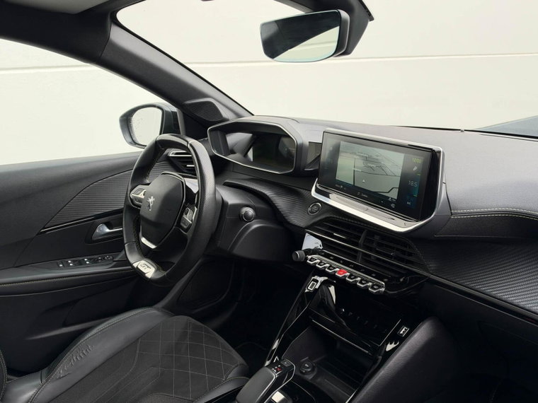 Vehicle Image 23