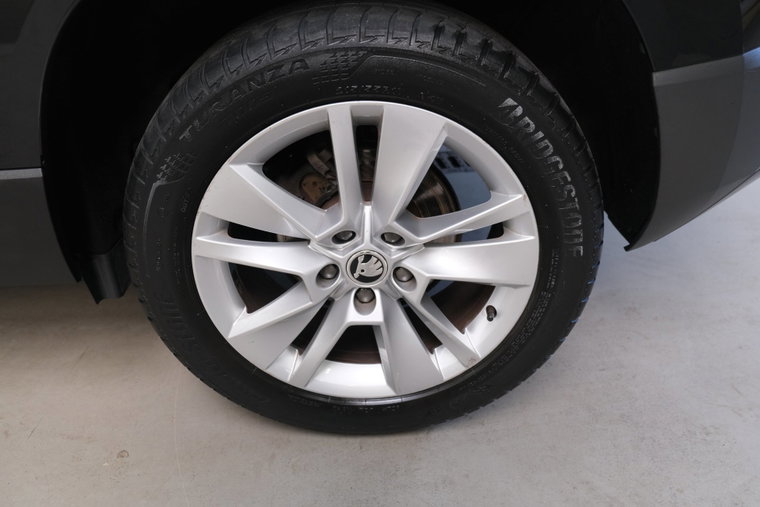 Vehicle Image 35