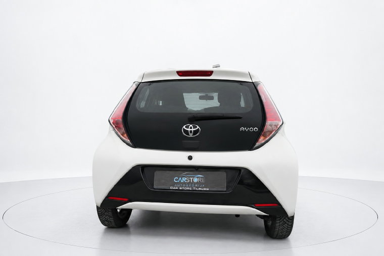 Vehicle Image 7