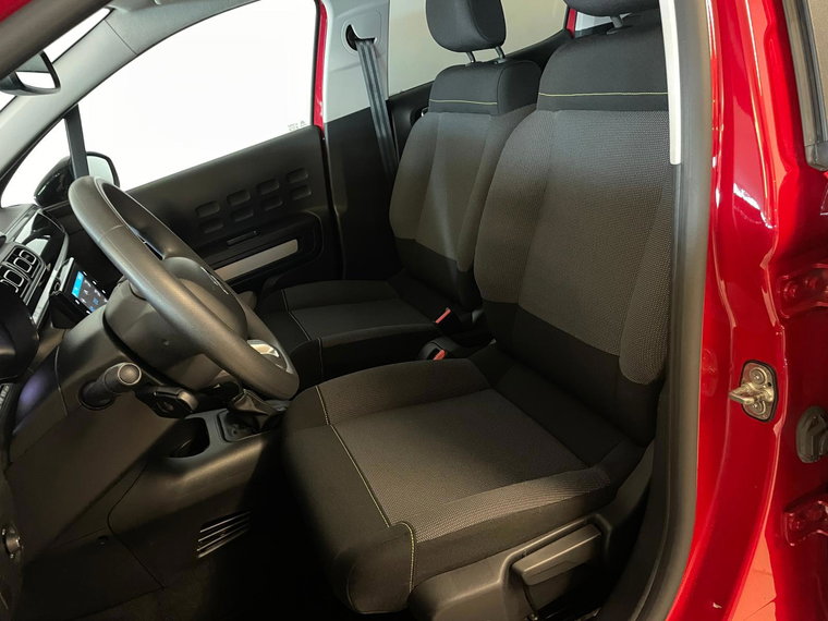 Vehicle Image 16