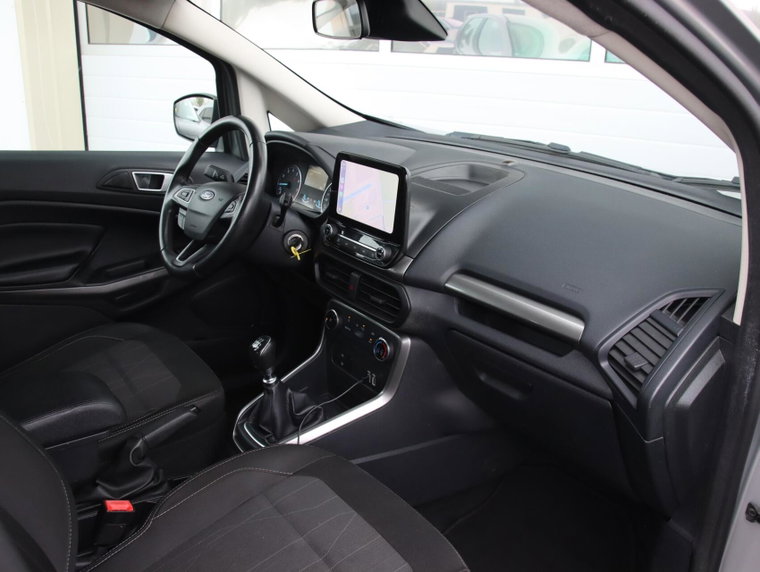 Vehicle Image 32