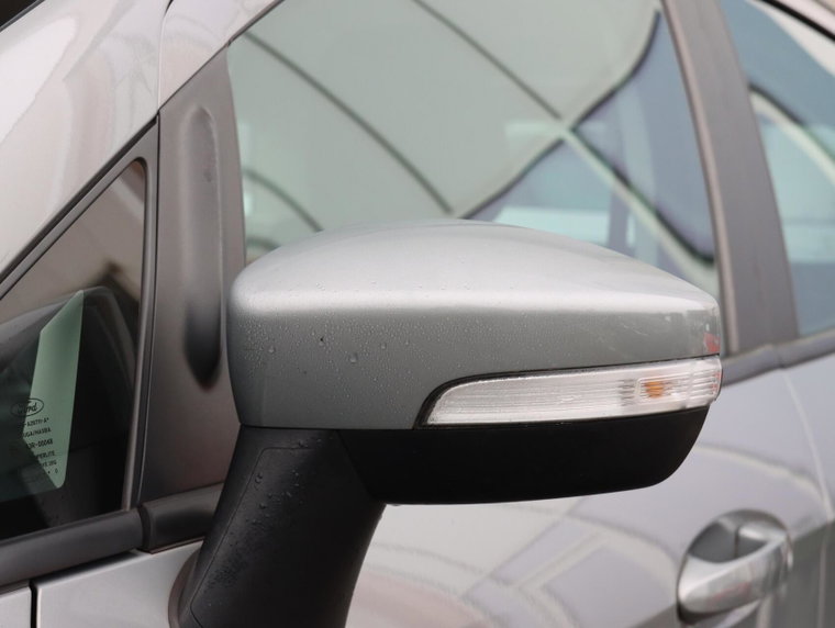 Vehicle Image 45