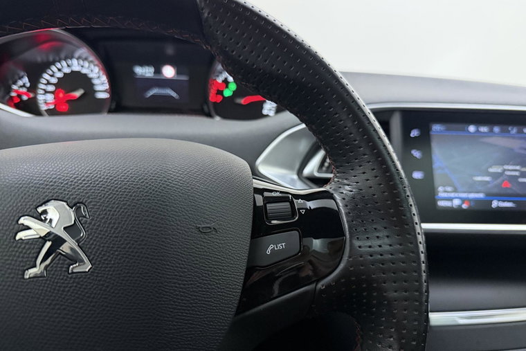 Vehicle Image 23