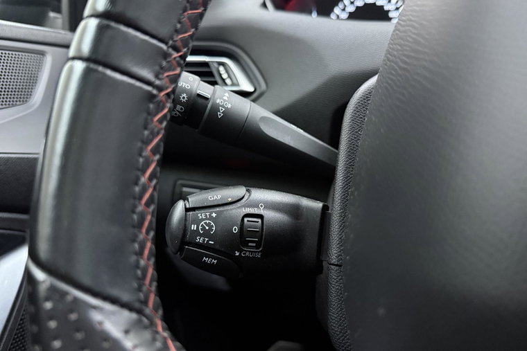 Vehicle Image 35