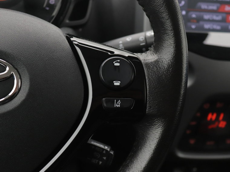 Vehicle Image 17