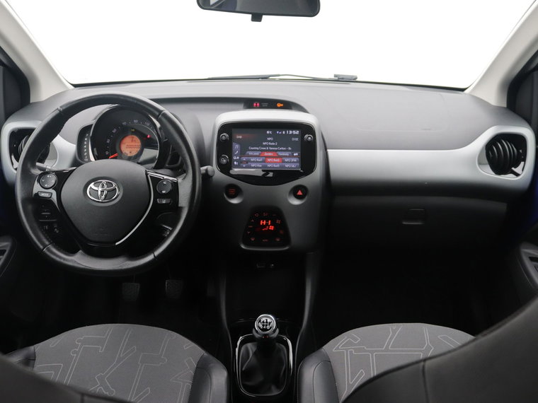 Vehicle Image 11