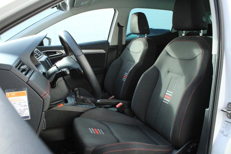 Vehicle Image 16