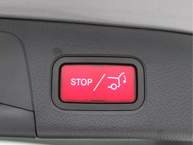 Vehicle Image 28