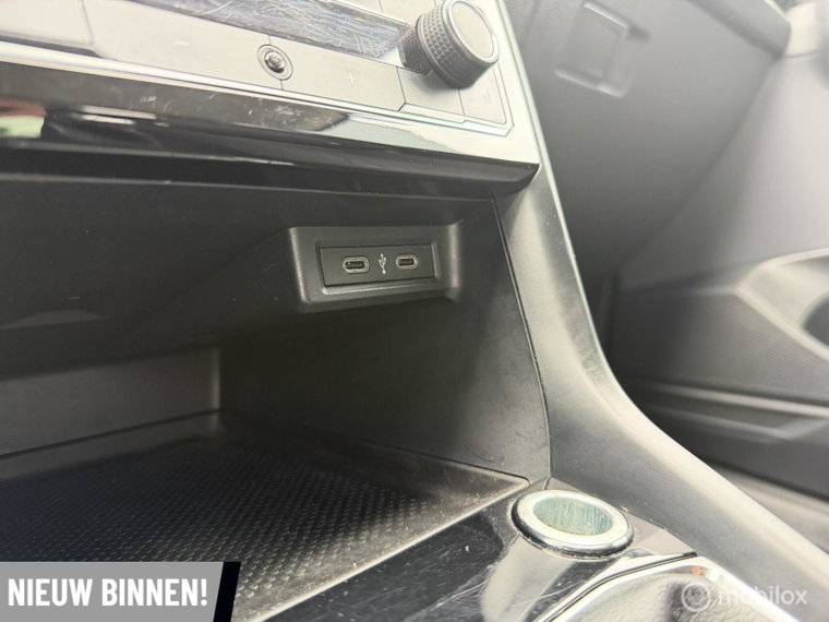 Vehicle Image 37