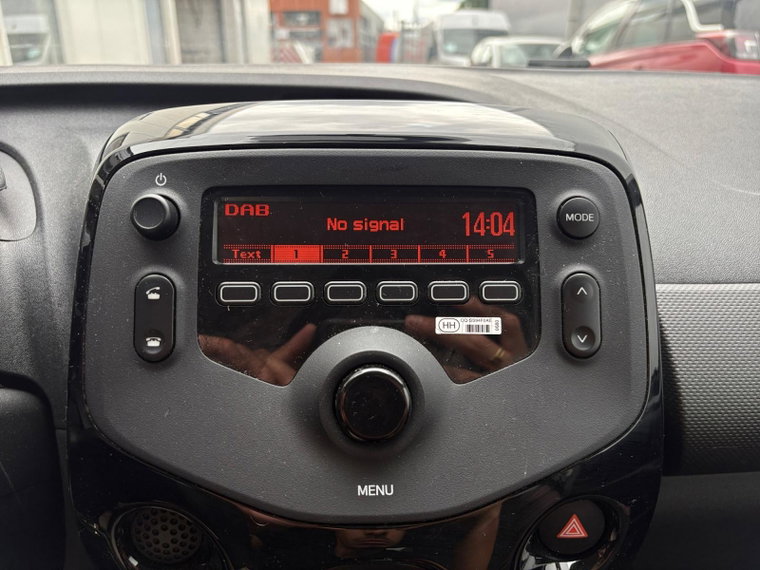 Vehicle Image 26