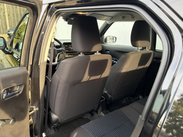 Vehicle Image 13