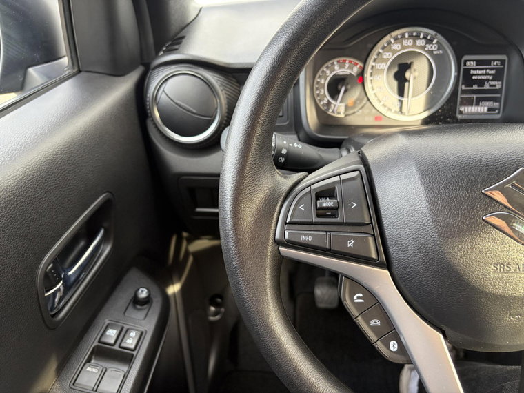 Vehicle Image 21
