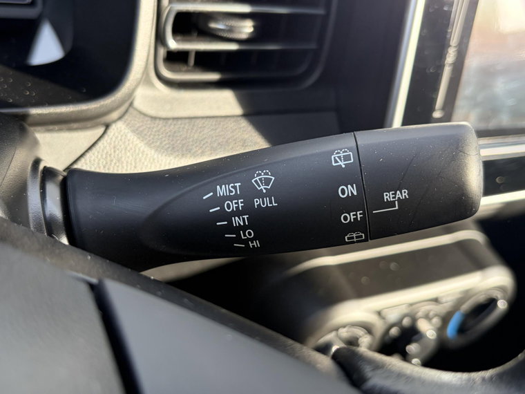 Vehicle Image 23