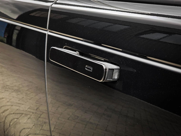 Vehicle Image 24
