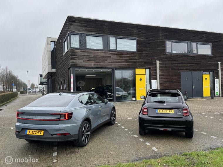 Vehicle Image 23