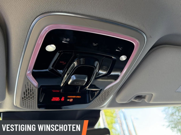 Vehicle Image 38