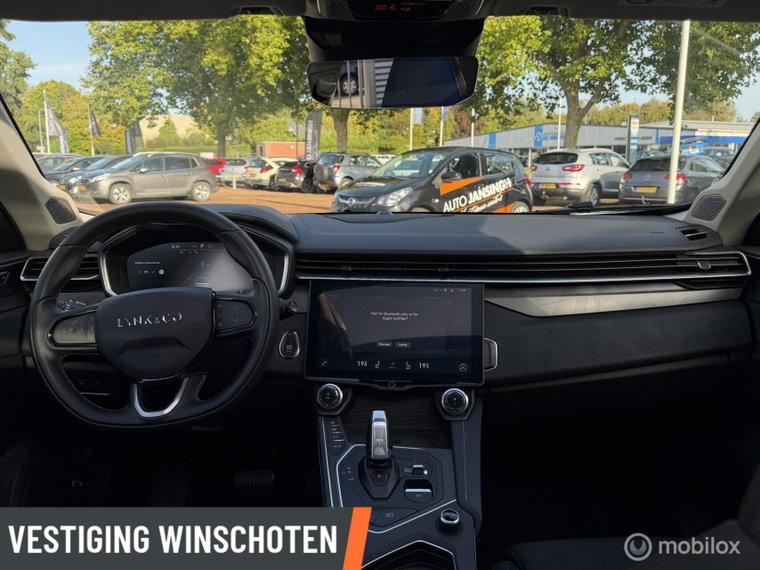 Vehicle Image 42