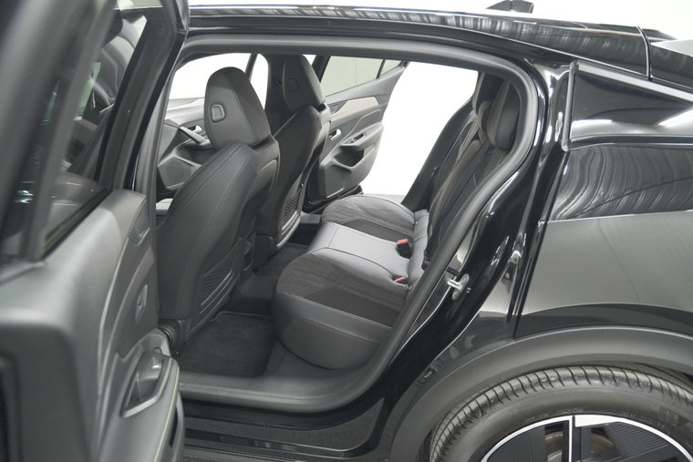 Vehicle Image 37