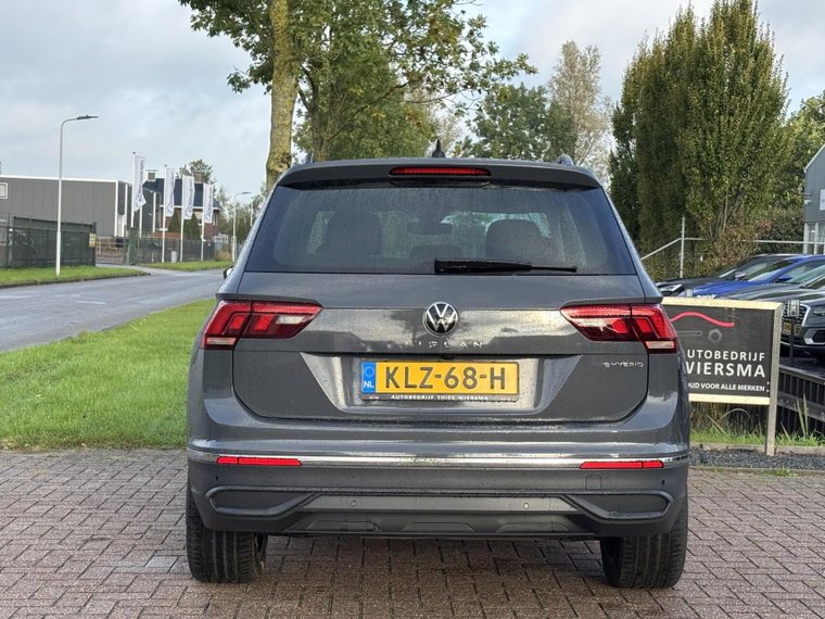 Vehicle Image 28