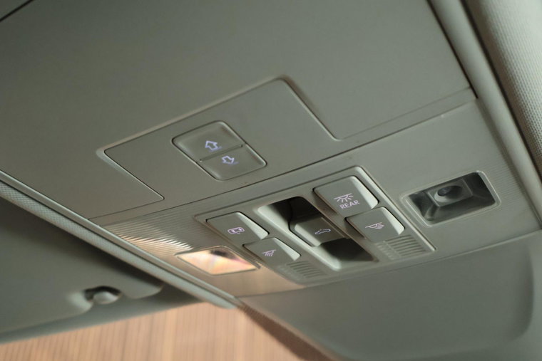Vehicle Image 36