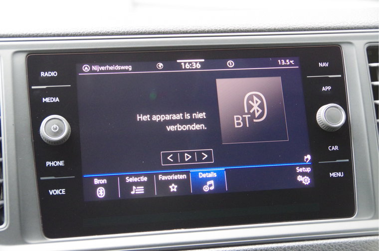 Vehicle Image 16