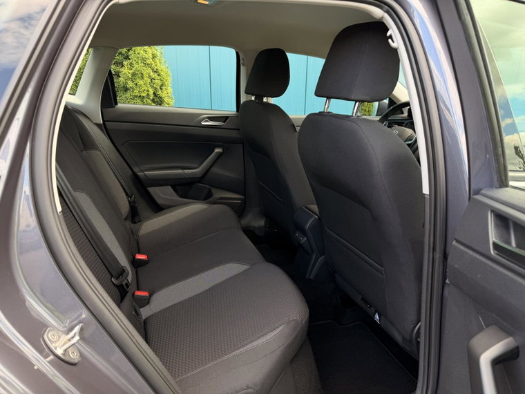 Vehicle Image 35